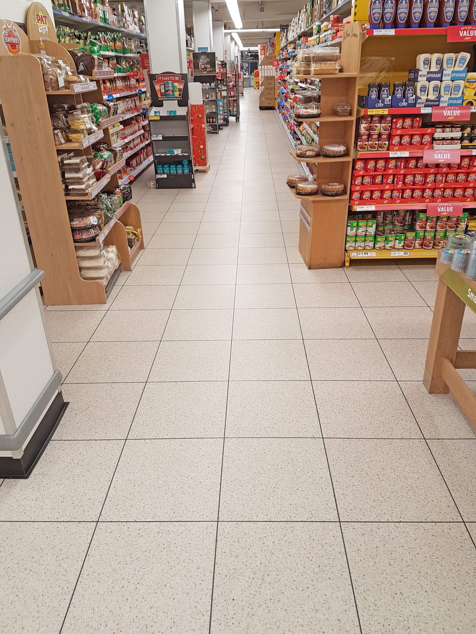 Full Body Ceramic Tiles: Meaning, Features, Uses, and Market Demand